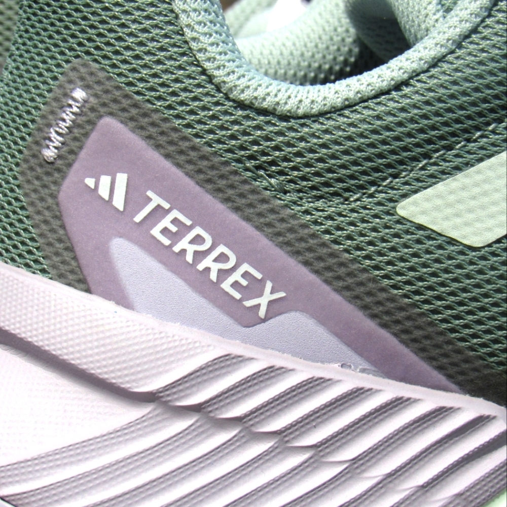 Adidas - Picture 9 of 11